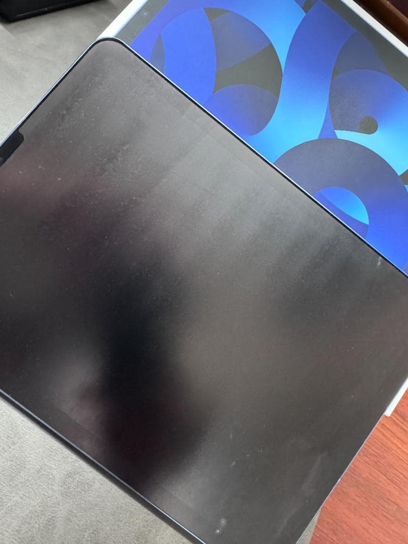 iPad Air (第5世代)　Wi-Fi + Cellularモデル