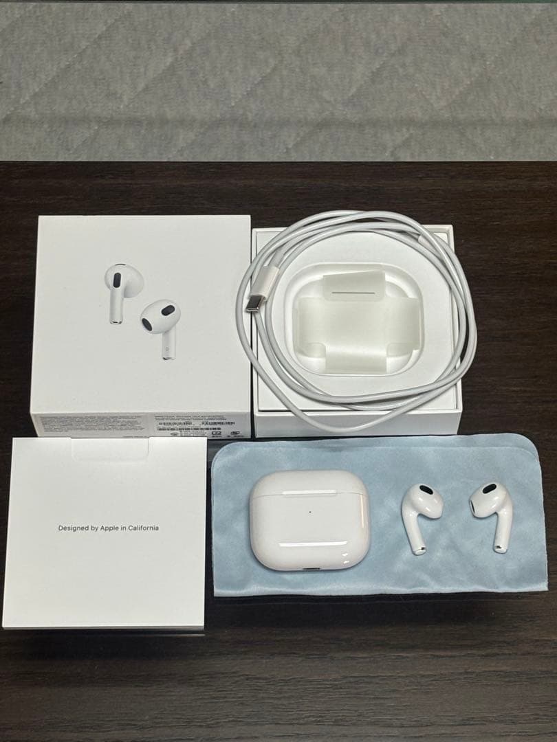 【美品】Apple AirPods3 本体 ホワイト 箱付充電ケース等付属品完備