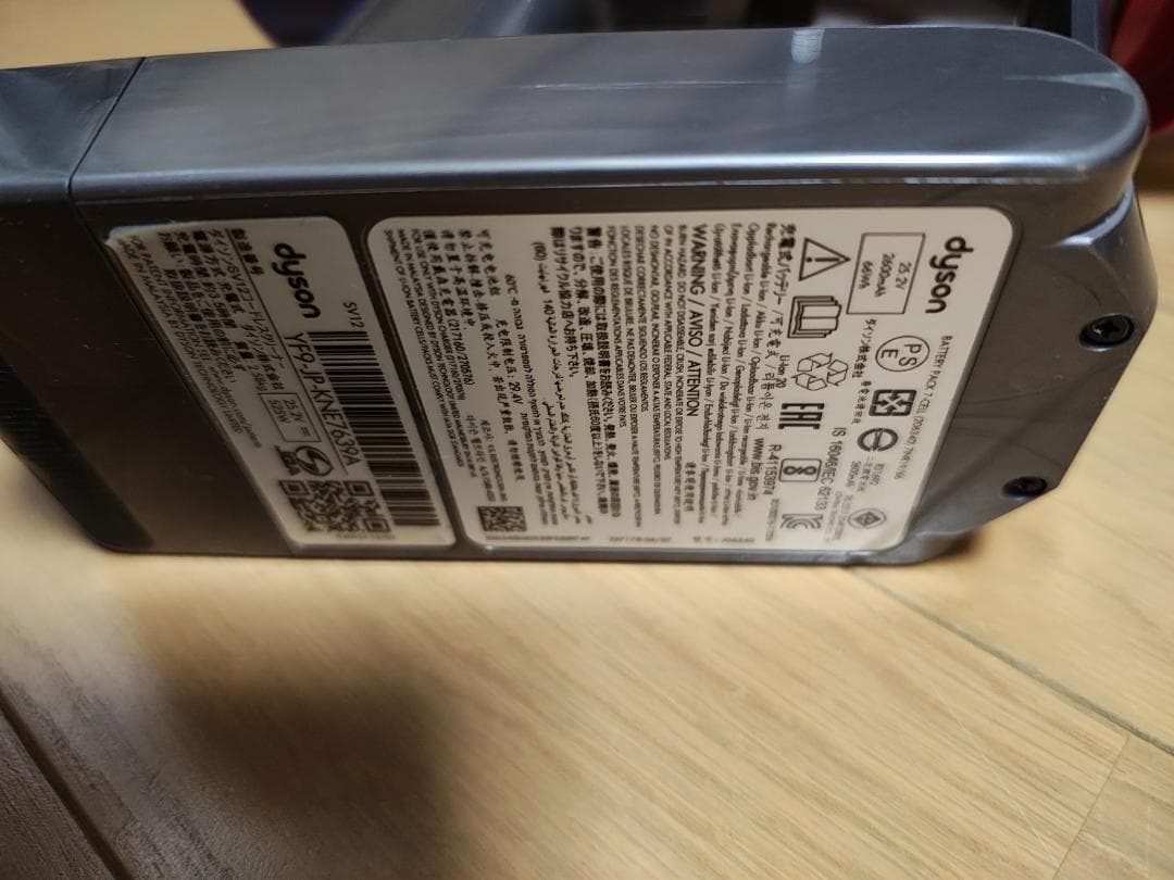 ダイソン★コードレス掃除機★V10本体★ＳV12★バッテリー新品と同等★10