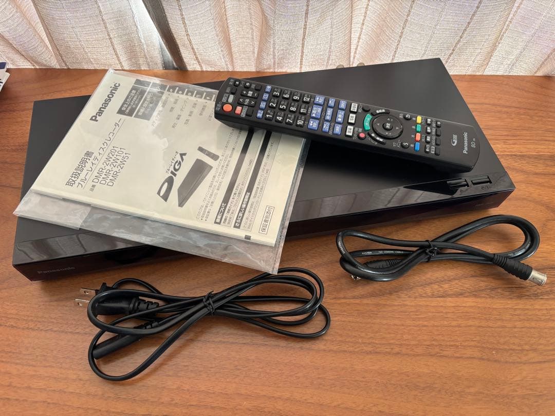 【美品】Panasonic ブルーレイレコーダー ディーガ DMR-2W51