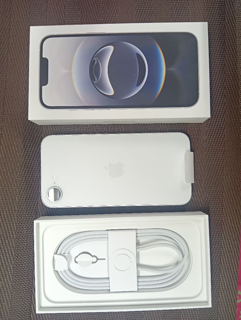 【新品】iPhone16e 128GB ブラック SIMフリー 本体　新品