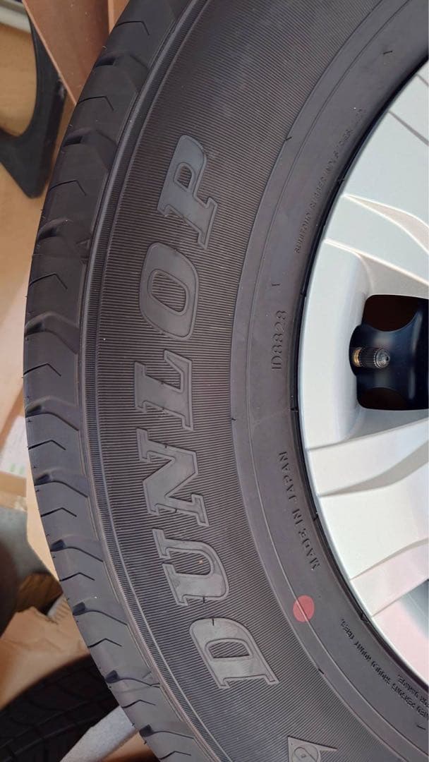 ハイエース　ダークプライムS 新車外し　 純正ノーマルタイヤホイール4本セット