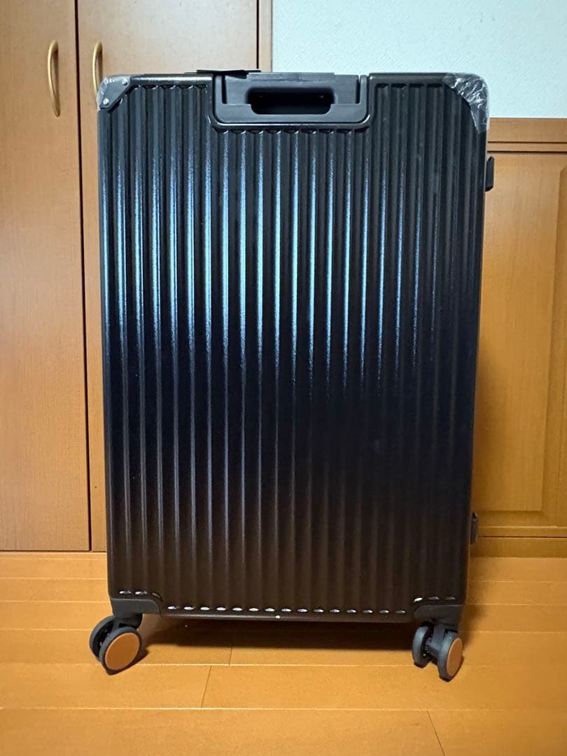 スーツケース