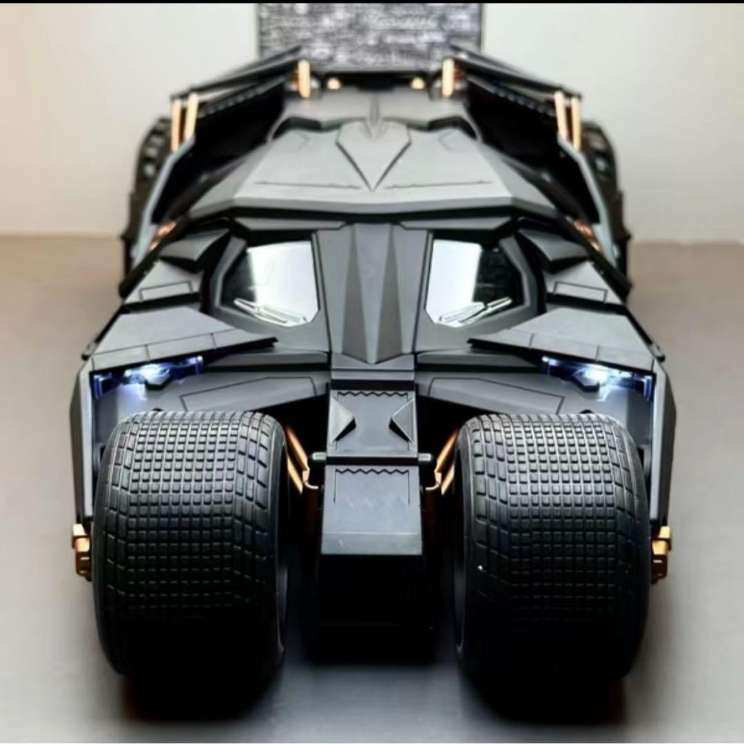 1/18 バットモービル バットマン ビギンズ　合金車　ミニカー
