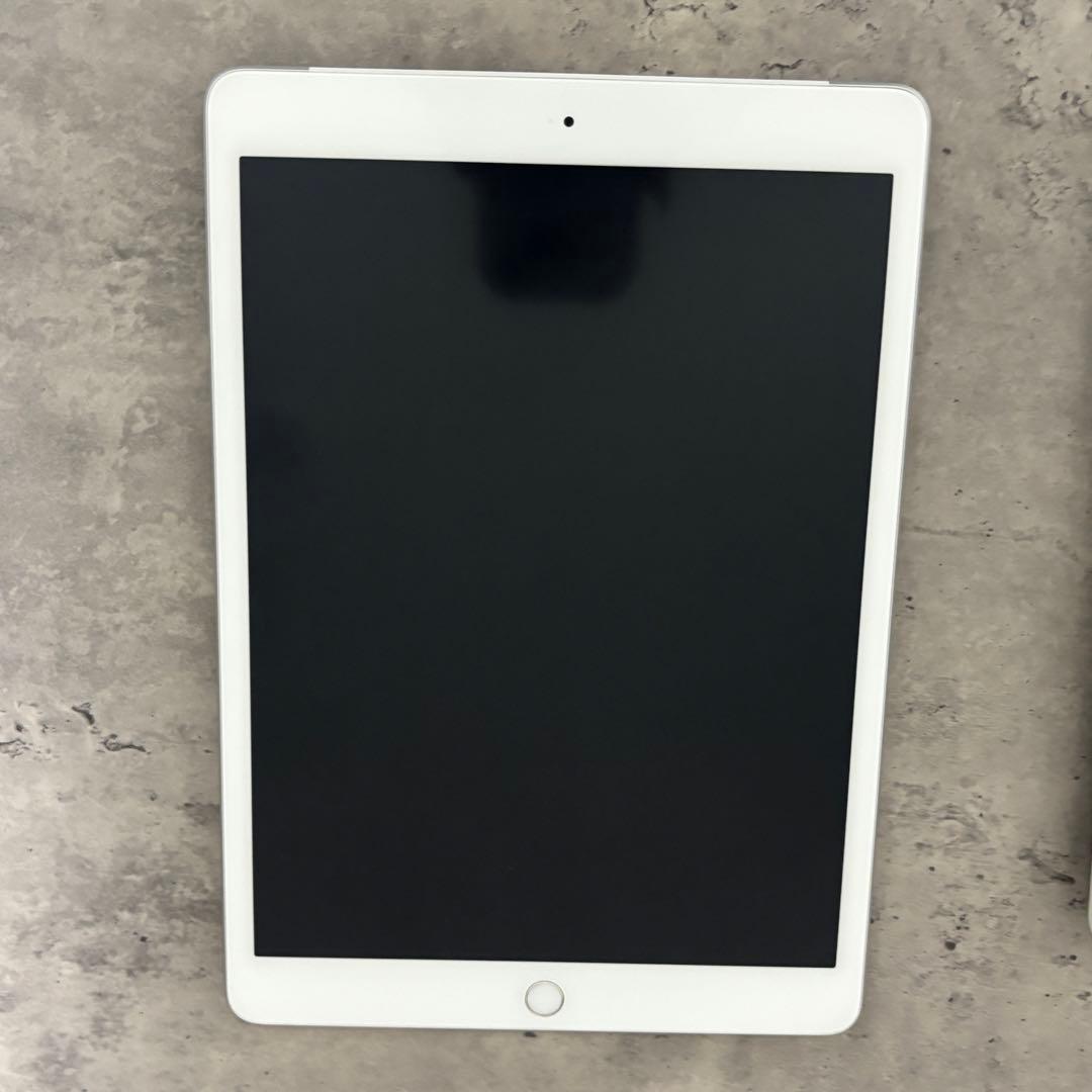 iPad 第7世代　128gb 本体