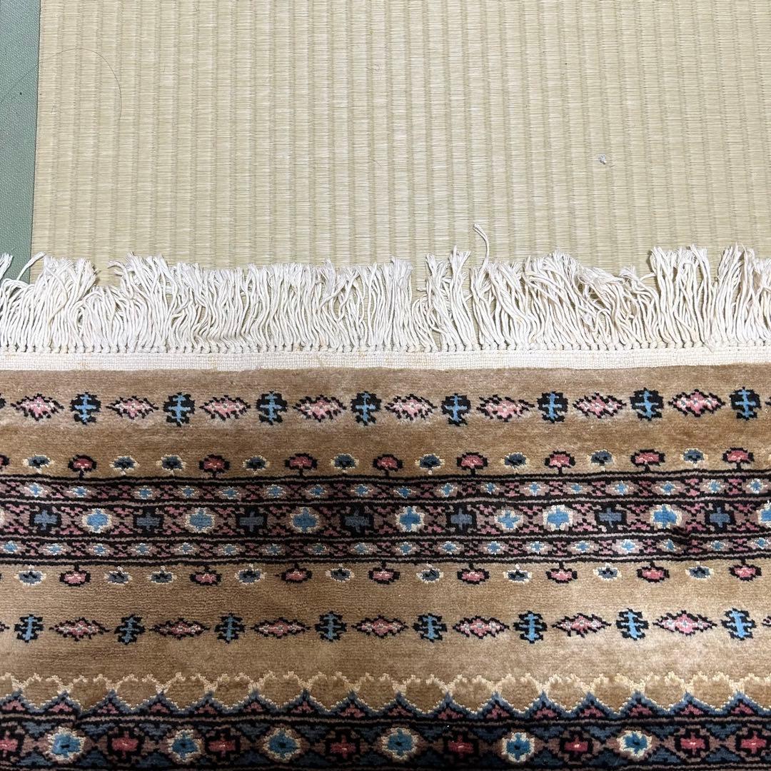 パキスタン絨毯　ラグ　手織り絨毯　ペルシャ絨毯