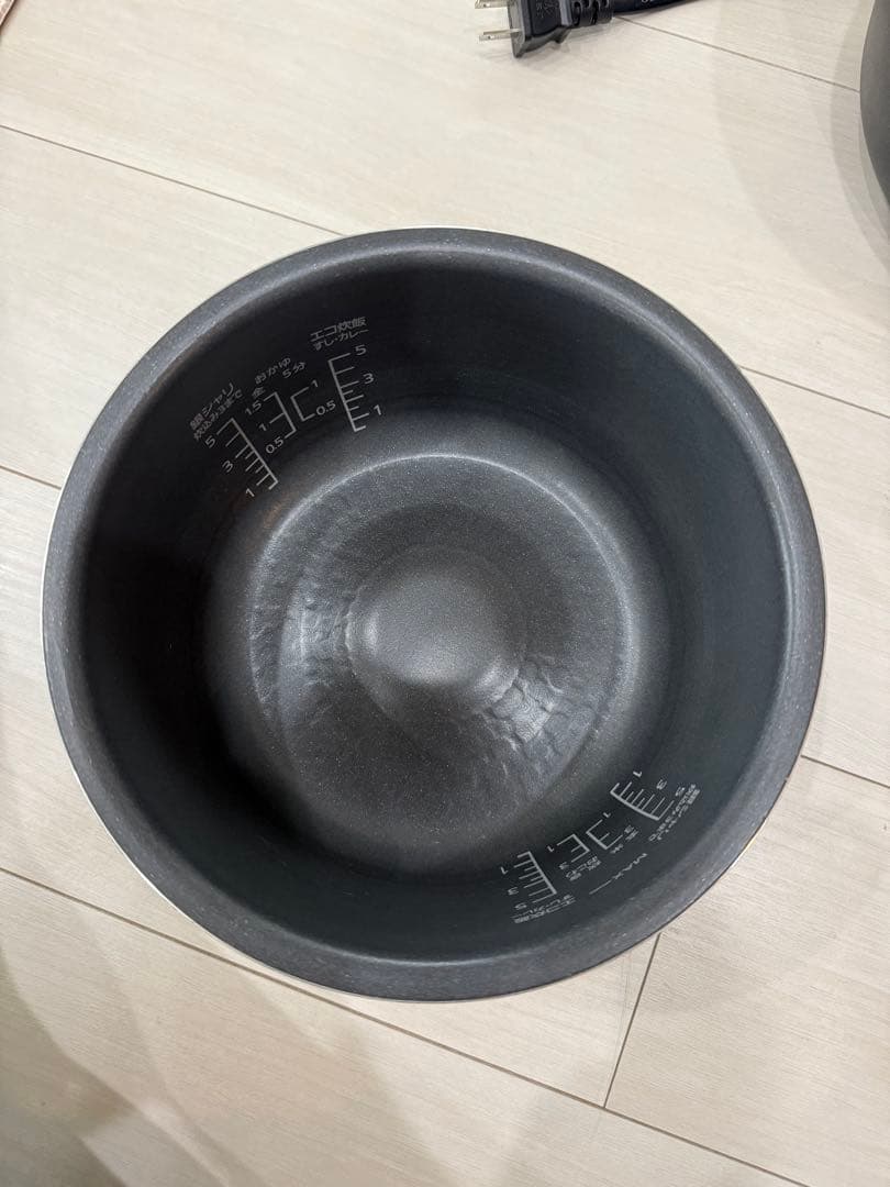 Panasonic SR-NA102 圧力IH 炊飯器　2023年製