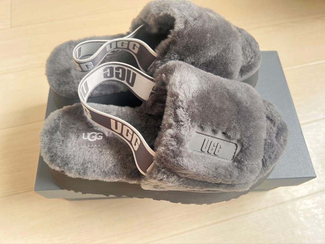 UGG 厚底　ファーサンダル　ディスコスライド　サイズ23cm