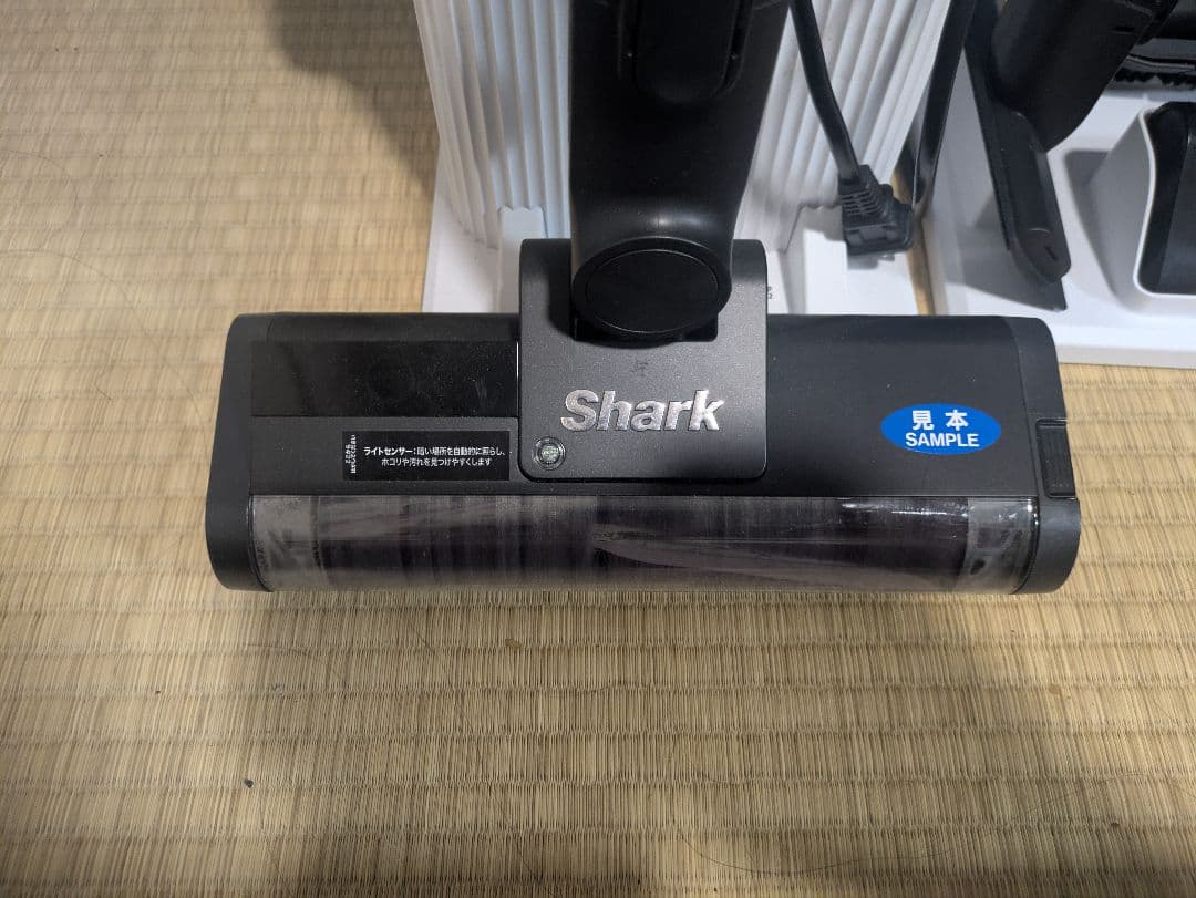 Shark 掃除機　CLEAN SENSE IQ IW3241