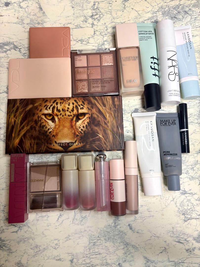 m*中様 デパコス、プチプラを含めたコスメ18点セット