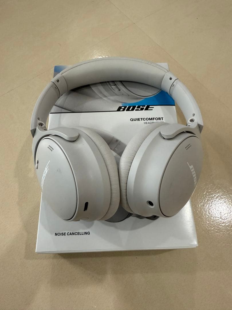 Bose QuietComfort ワイヤレスヘッドホン ホワイト