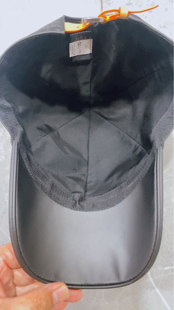 ルィヴィトン　キャップ・モノグラム シャドウ☆美品☆早い者勝ち☆帽子☆断捨離