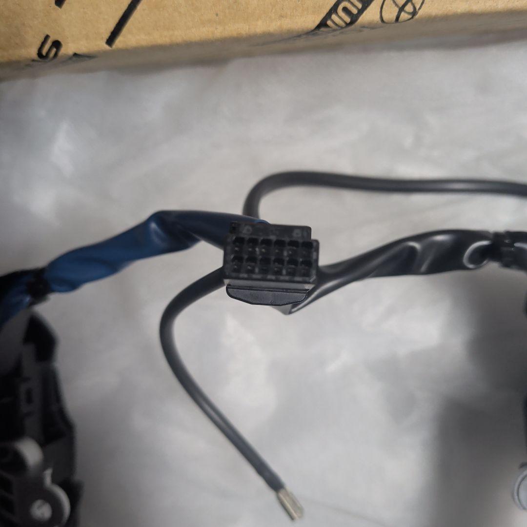 ランドクルーザー70 GDJ76W ステアリングスイッチ