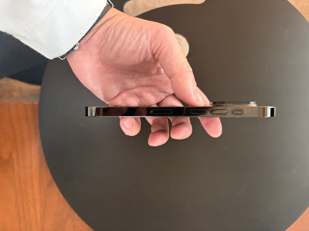 極美品iPhone14Pro256GBスペースブラックSIMフリー